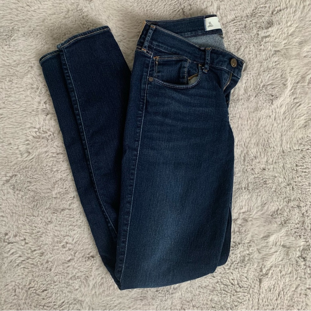 Abercrombie and Fitch Low Rise Jeans - 6L